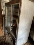 STAND UP GLASS FRONT COOLER