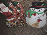 (4) CHRISTMAS DECORATIONS