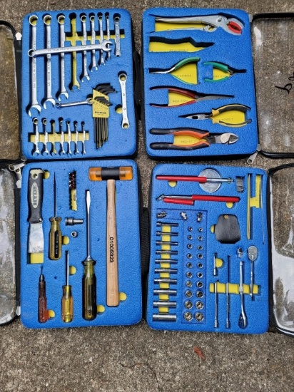 UNUSED TOOL SET WITH CARRYING BAG