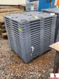APPROX (19) PLASTIC PALLETS