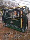 UPPRO LMT CATTLE SQUEEZE CHUTE