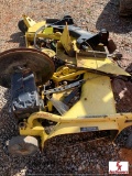 JOHN DEERE 1050 BELLY MOWER GEARBOX & HARDWARE