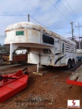 16' GOOSENECK HORSE/STOCK TRAILER W/ CHANGING ROOM