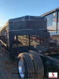 2000 CIRCLE W 8X40 GOOSENECK LIVESTOCK TRAILER