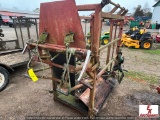 HOOF TRIMMING CHUTE
