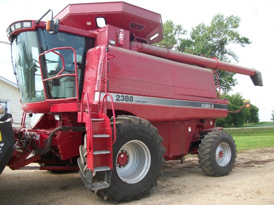 2004 Case IH 2388 RWA Combine