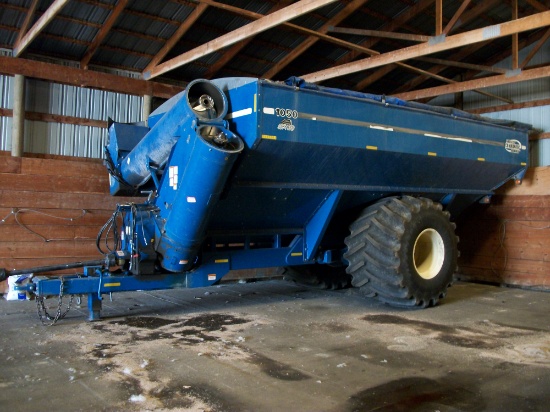2010 Kinze 1050 Grain Cart