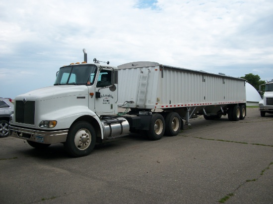 2000 IH 9100i