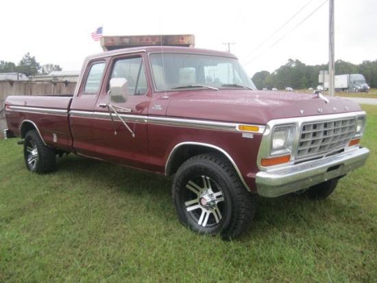 1978 Ford F-250 Pickup; Red