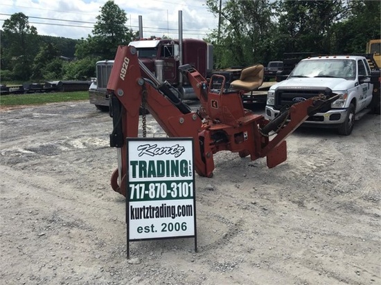 2004 DITCH WITCH A920 BACKHOE ATTACHMENT