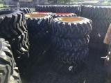 10-16.5 TIRES ON CATERPILLAR WHEELS