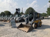 2015 DEERE 318E SKID STEER LOADER