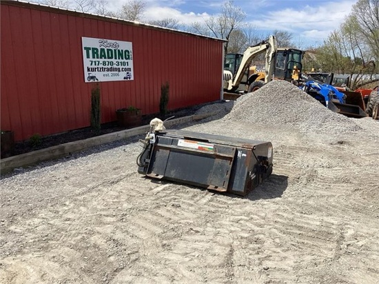 2005 BOBCAT SWEEPER 60 BOX SWEEPER