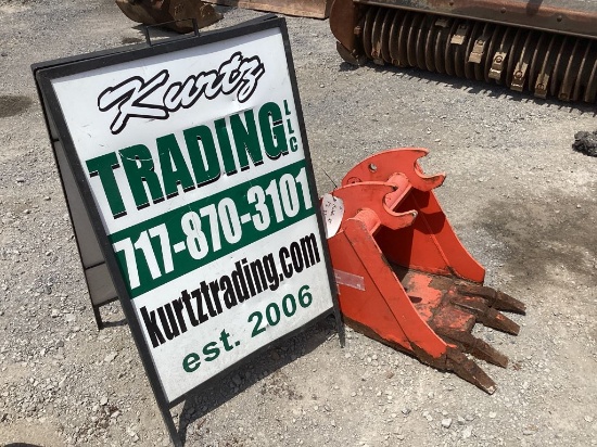 KUBOTA 18" QUICK ATTACH BUCKET