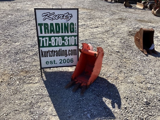 KUBOTA BT4552 12" QUICK ATTACH BUCKET