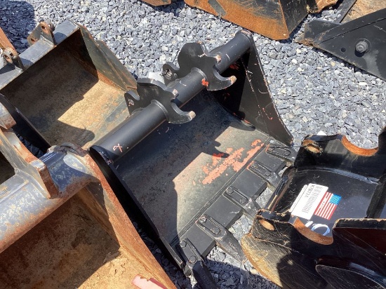 KUBOTA BT1974 24" QUICK ATTACH BUCKET