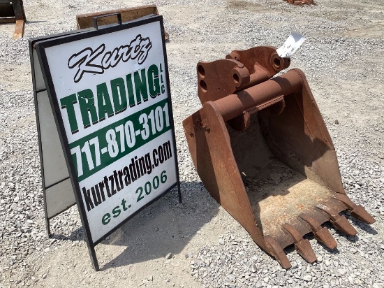 WERK BRAU 24" BUCKET WITH COUPLER