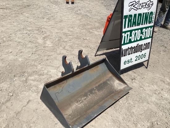 KUBOTA K7458 36" QUICK ATTACH BUCKET