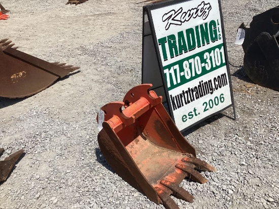 18" QUICK ATTACH BUCKET