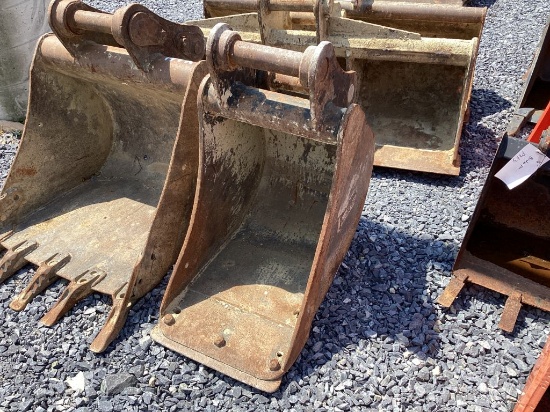 18" BUCKET WITH PINS