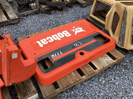 NEW BOBCAT T770 REAR DOOR