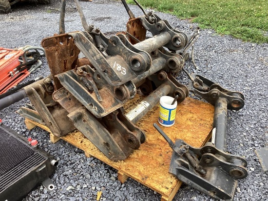 8 BOBCAT SKID STEER LOADER QUICK ATTACH PLATES