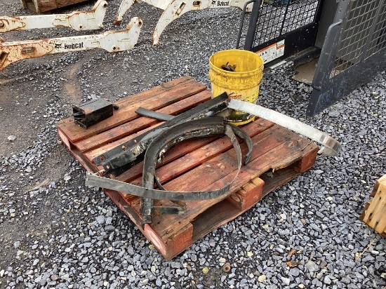 PALLET OF TRUCK PARTS