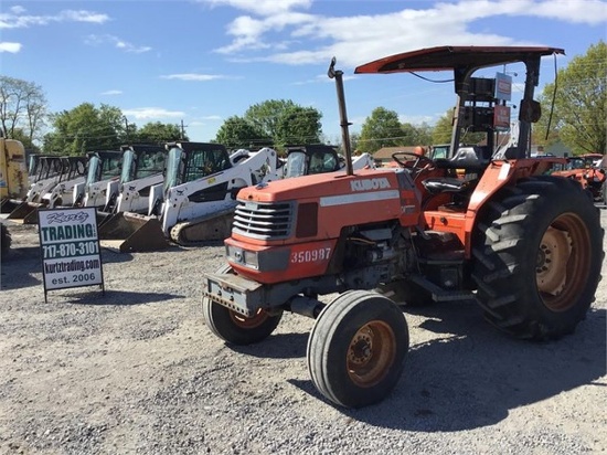 2002 KUBOTA M6800 TRACTOR