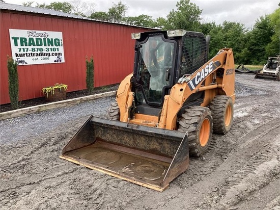 2012 CASE SR220 SKID STEER LOADER