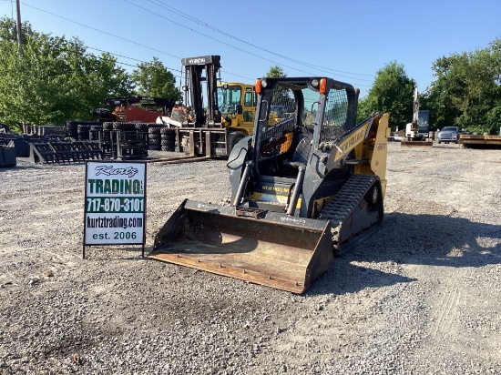 2014 NEW HOLLAND C227 SKID STEER LOADER