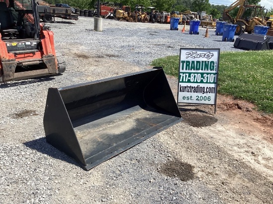 CNH 72" BUCKET