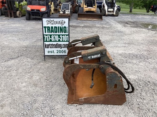 2017 BOBCAT 68 GRAPPLE BUCKET