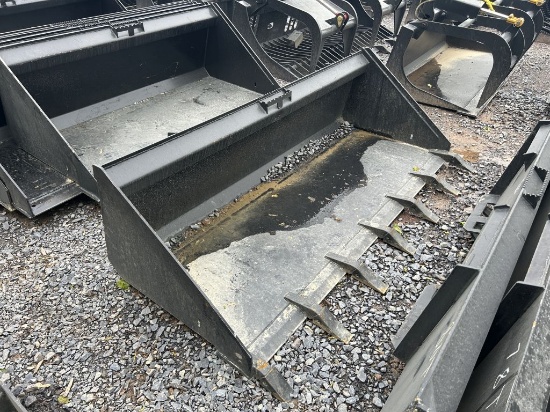 WILDCAT 74" BUCKET W/ TEETH