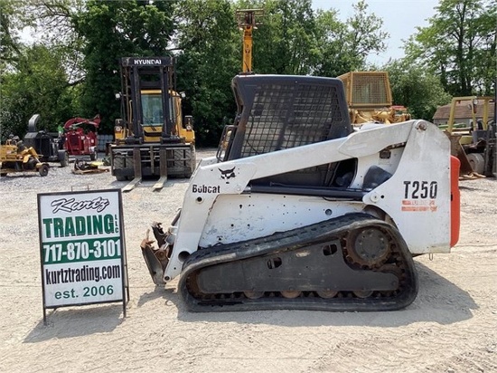 2005 BOBCAT T250 SKID STEER LOADER