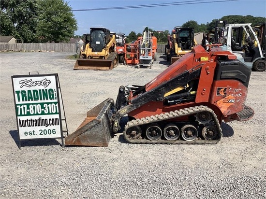 2018 DITCH WITCH SK800 SKID STEER LOADER