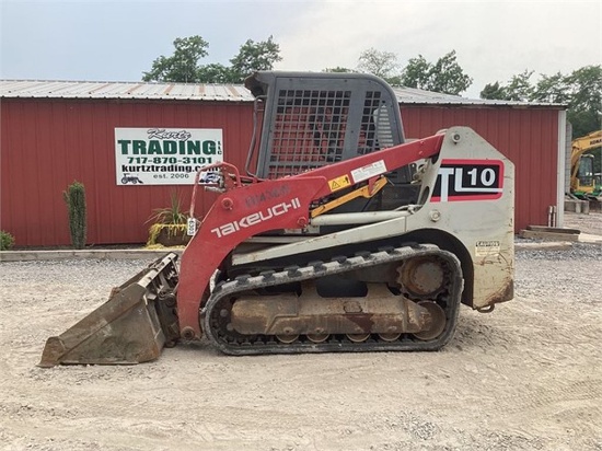 2014 TAKEUCHI TL10 SKID STEER LOADER