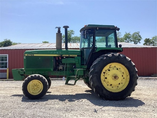 1992 JOHN DEERE 4755 FARM TRACTOR