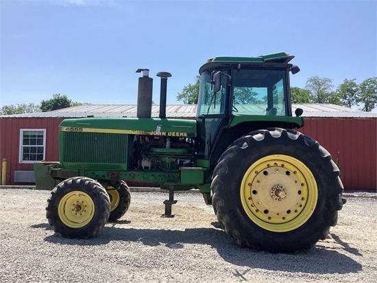 1992 JOHN DEERE 4555 FARM TRACTOR
