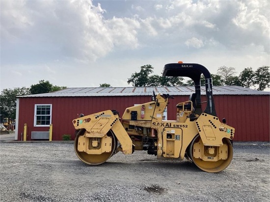 2009 SAKAI SW652 COMPACTOR