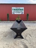 LIVESTOCK FEEDER