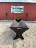 LIVESTOCK FEEDER