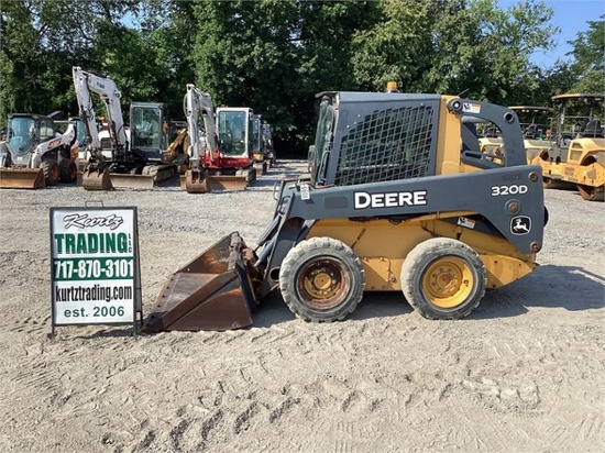 2011 DEERE 320D SKID STEER LOADER