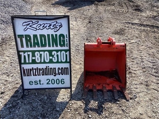 2015 KUBOTA BT2814 BUCKET