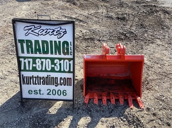 2015 KUBOTA 30" EXCAVATOR BUCKET