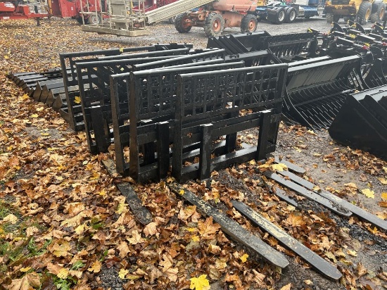 NEW WILDCAT 48" PALLET FORKS