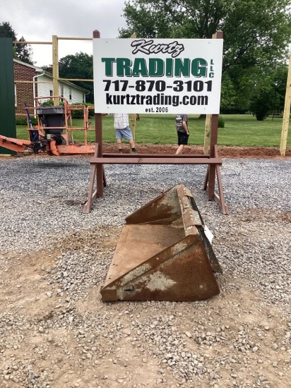 66" BOBCAT BUCKET