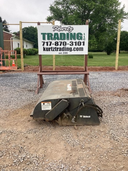 2014 72" BOBCAT SWEEPER