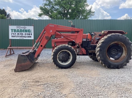 1988 CASE IH 885 FARM TRACTOR
