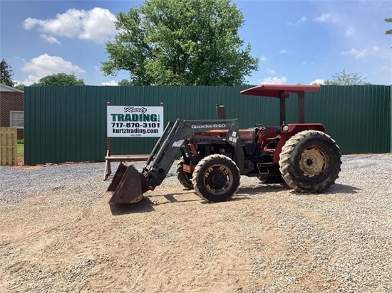 1990 CASE IH 885 FARM TRACTOR