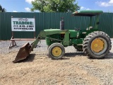 1968 JOHN DEERE 820 COMPACT TRACTOR